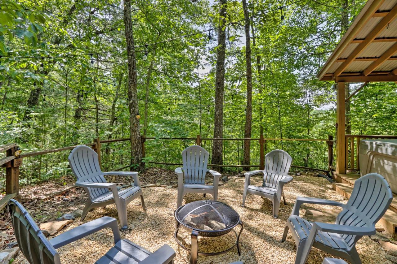 Salem Bumblebee Cottage Murphy Retreat With Hot Tub מראה חיצוני תמונה